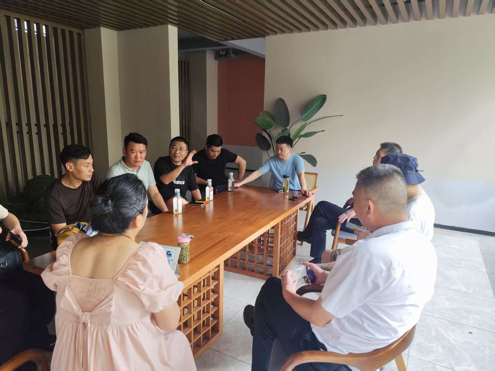改造进度会议.jpg